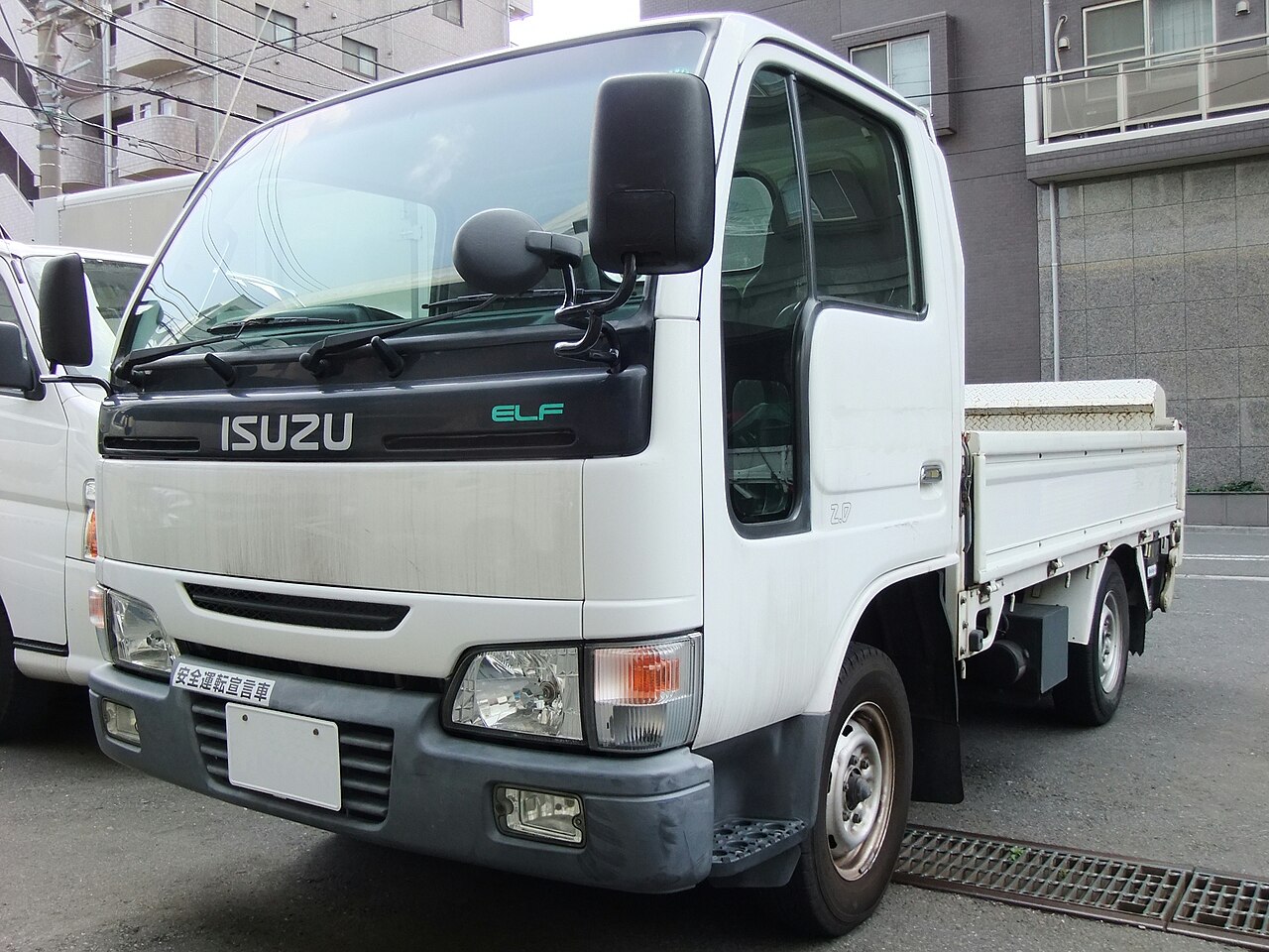Isuzu Elf